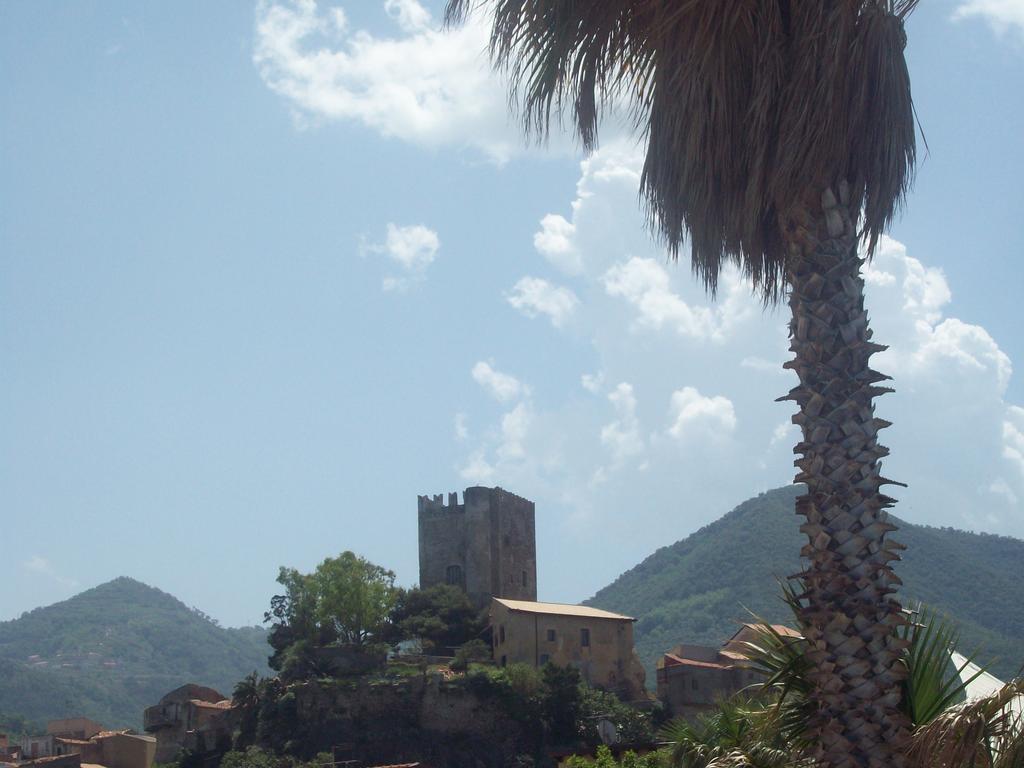 Al Fakhar Bed & Breakfast Ficarra Exterior foto